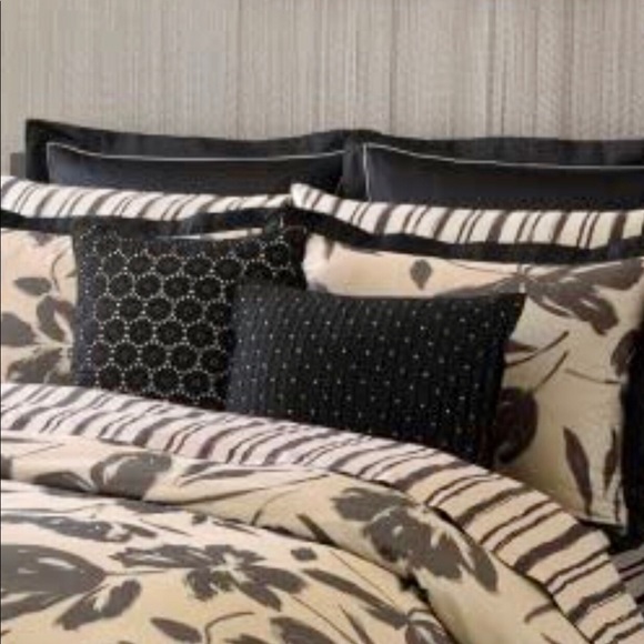 Michael Kors Tokyo 18” Square Accent Pillow - Picture 3 of 7